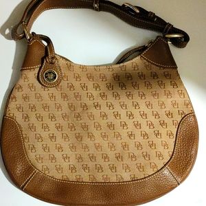 Vintage Dooney and Bourke shoulder bag